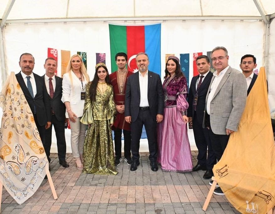 Azerbaijani silk showcased in Bursa [PHOTO/VIDEO]