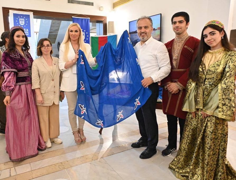 Azerbaijani silk showcased in Bursa [PHOTO/VIDEO] - Gallery Image