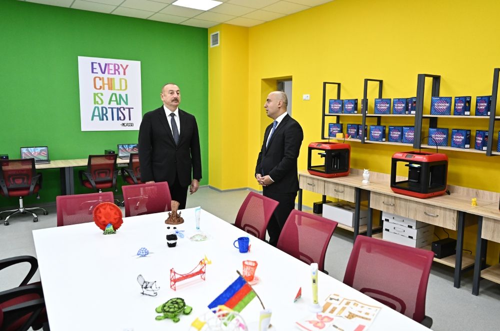 President Ilham Aliyev views conditions created at newly-built school No2 in Saray settlement [PHOTO/VIDEO]]