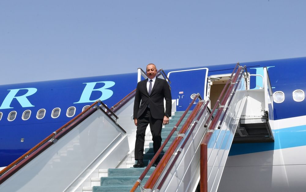 President Ilham Aliyev arrives in Uzbekistan for visit [PHOTO/VIDEO]