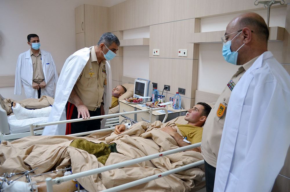 Azerbaijan Defense Minister met with the wounded being treated in the military hospital [PHOTO] - Gallery Image