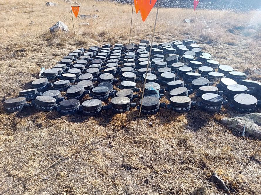 Army’s sapper units defuse 122 Armenian-planted mines in liberated Lachin on border [PHOTO]