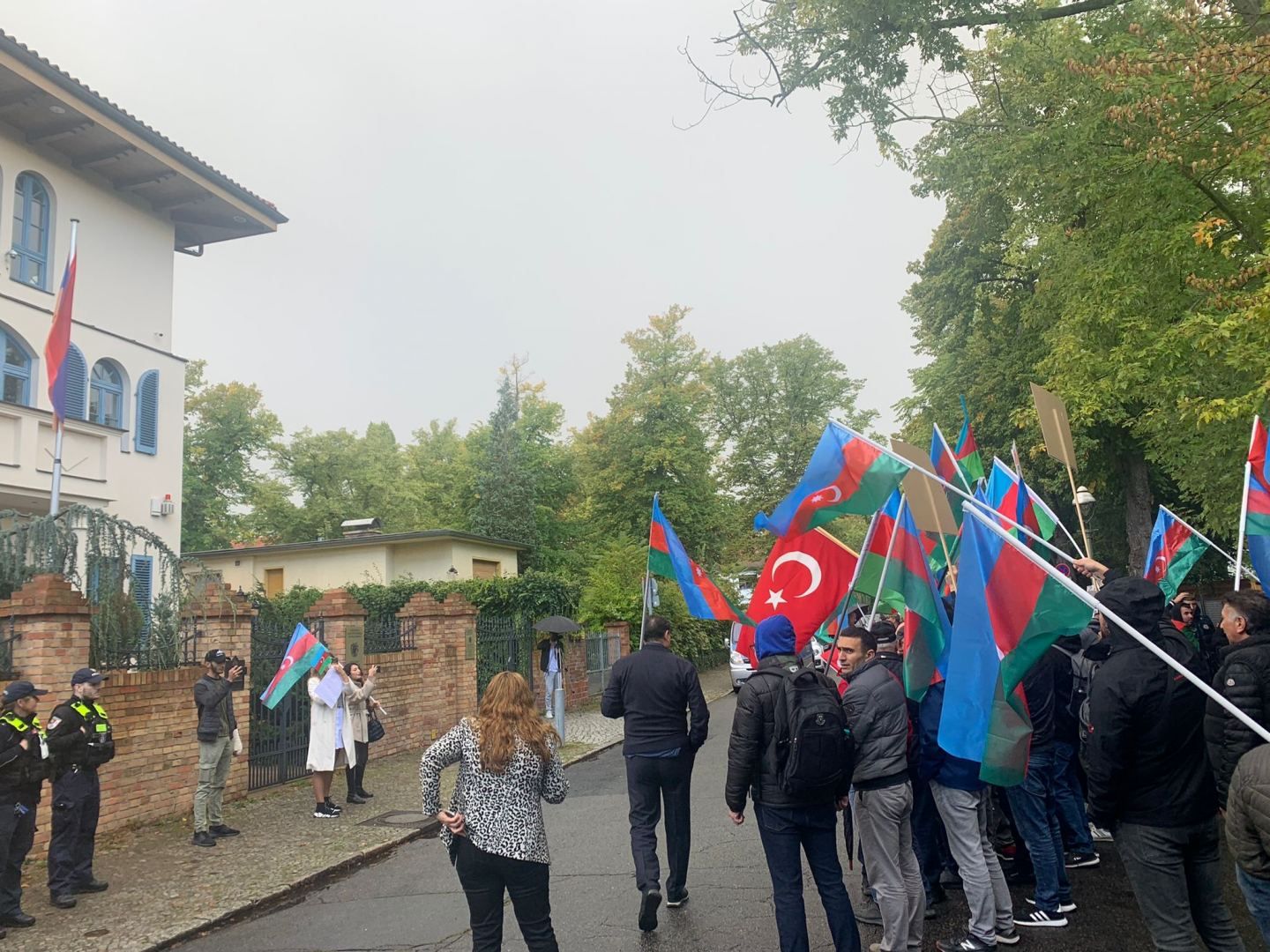 Azerbaijani community protests Armenian aggression in Berlin [PHOTO] - Gallery Image