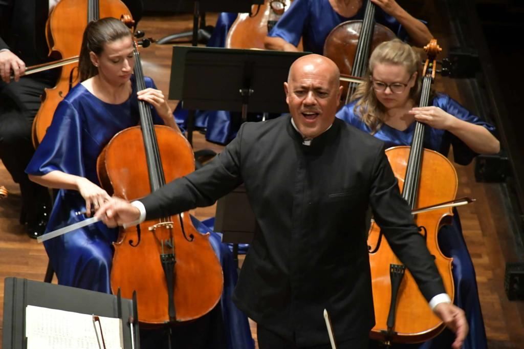 Hungarian orchestra stuns audience under baton of national conductor [PHOTO/VIDEO] - Gallery Image