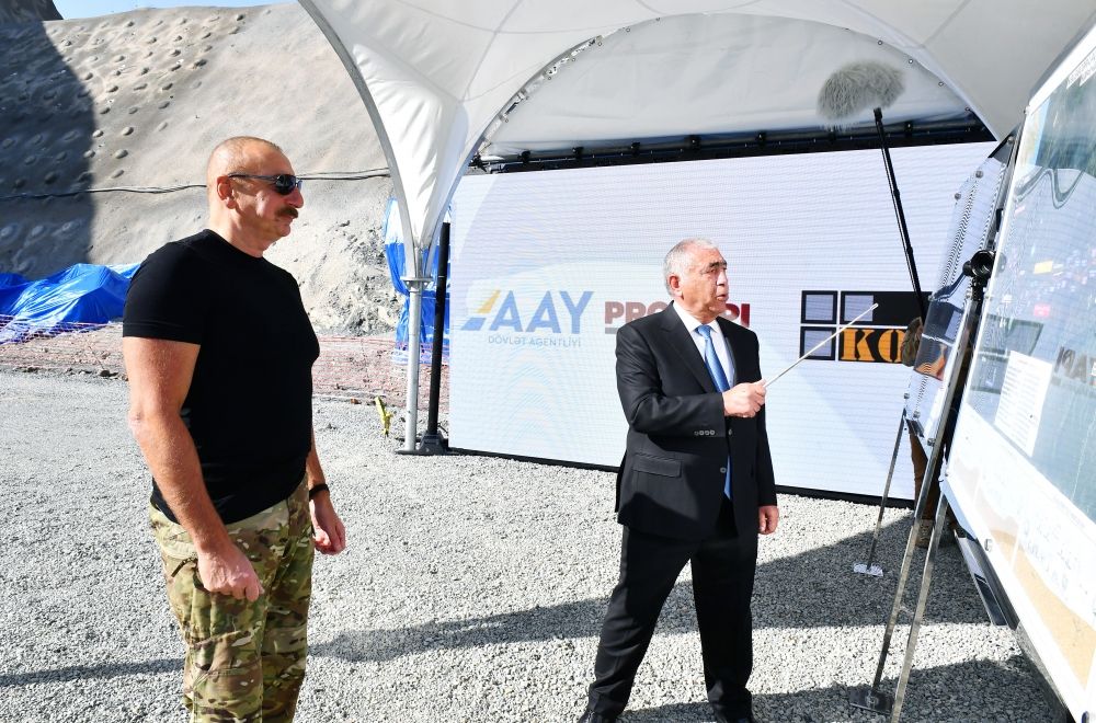 President Ilham Aliyev gets acquainted with tunnel under construction on Kalbajar-Lachin highway [PHOTO] - Gallery Image