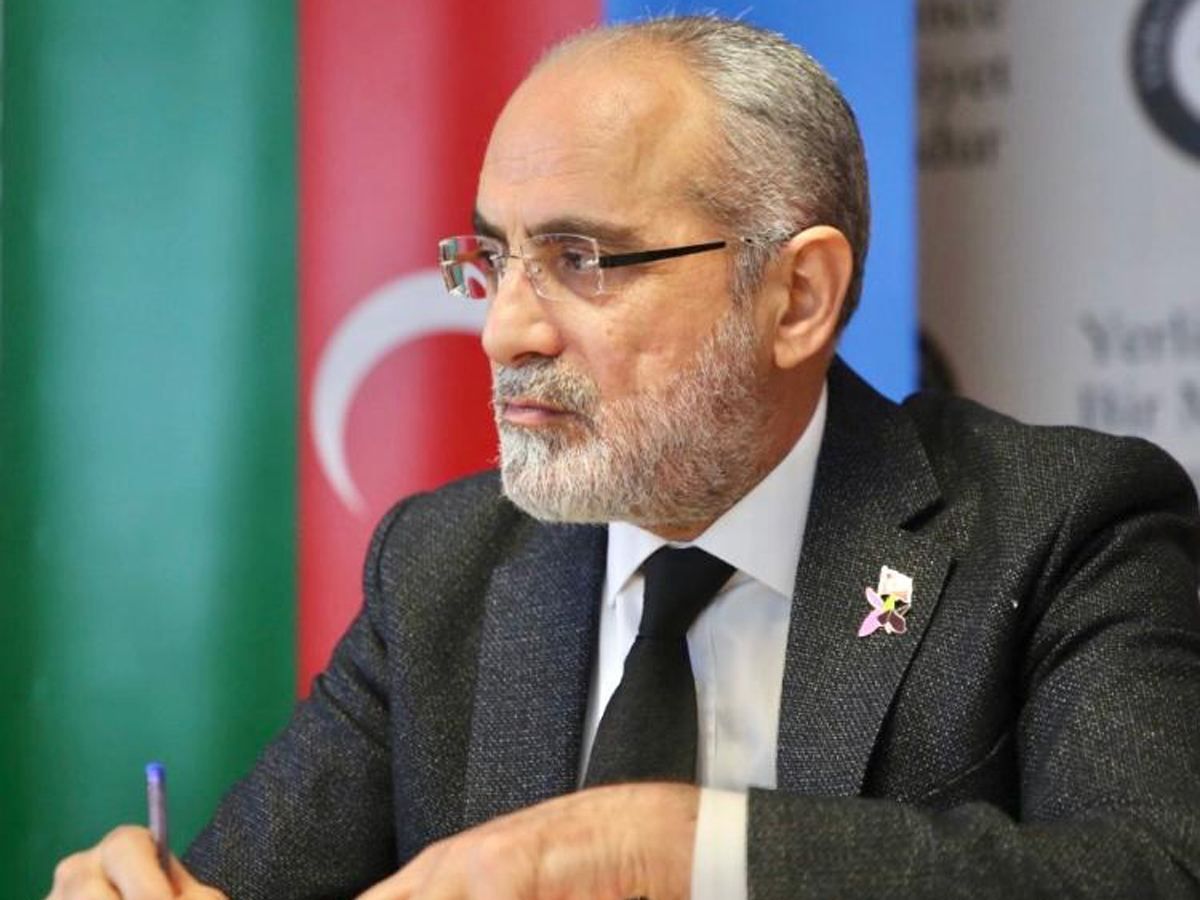 Chief Advisor to Turkish President honors memory of heroic martyrs [VIDEO]