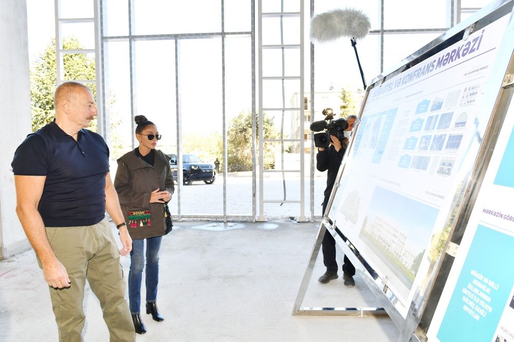 President Ilham Aliyev viewed progress of construction works at Shusha hotel and conference center [PHOTO/VIDEO]