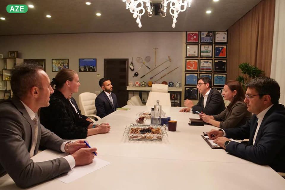 Youth & Sport minister meets with US wrestling coaches [PHOTO]