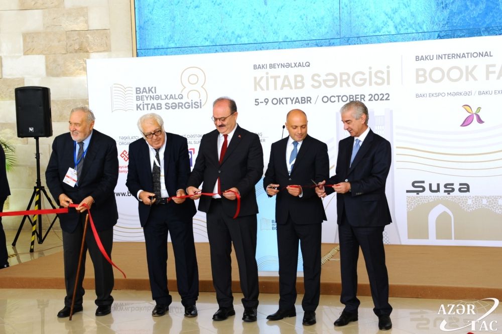 Baku Book Fair brings together int'l book publishing houses [PHOTO]