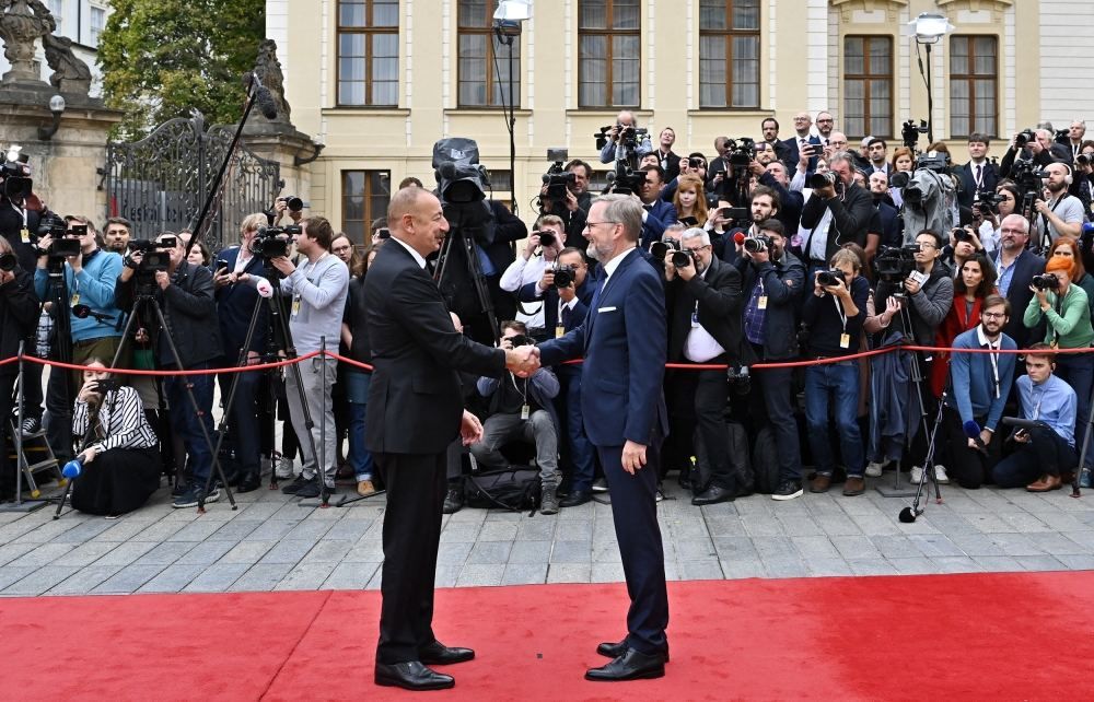 President Ilham Aliyev attends inaugural meeting of European Political Community Summit [PHOTO/VIDEO]