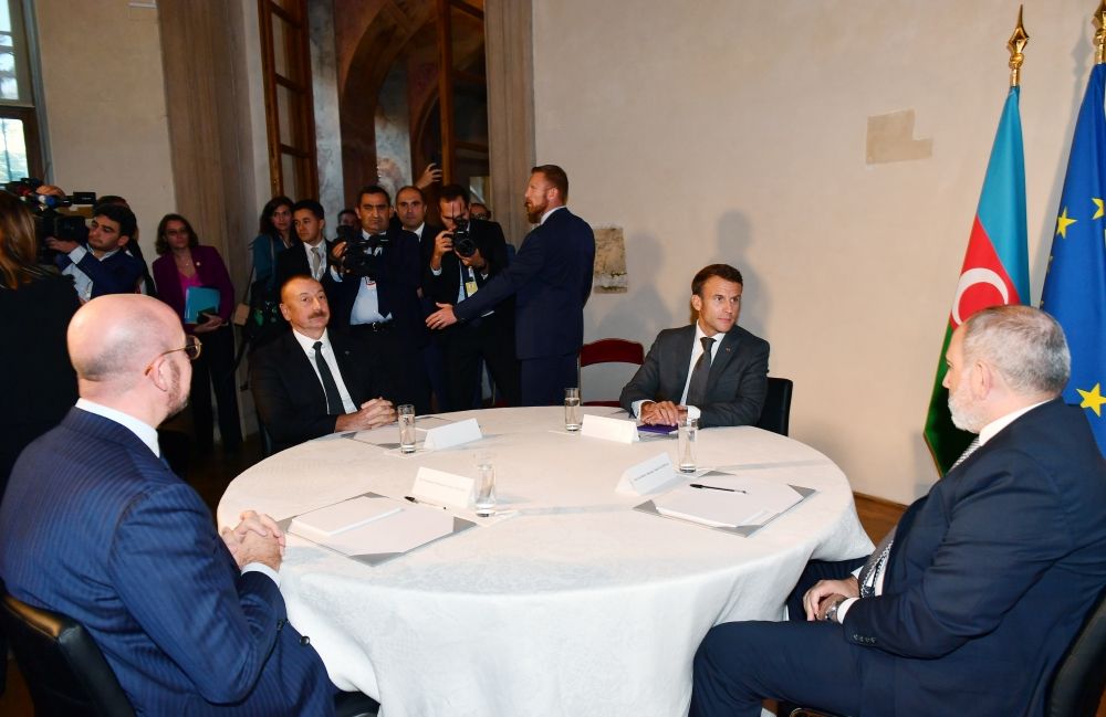 Meeting of President Ilham Aliyev with President of France, President of European Council, Prime Minister of Armenia held in Prague [PHOTO/VIDEO] - Gallery Image