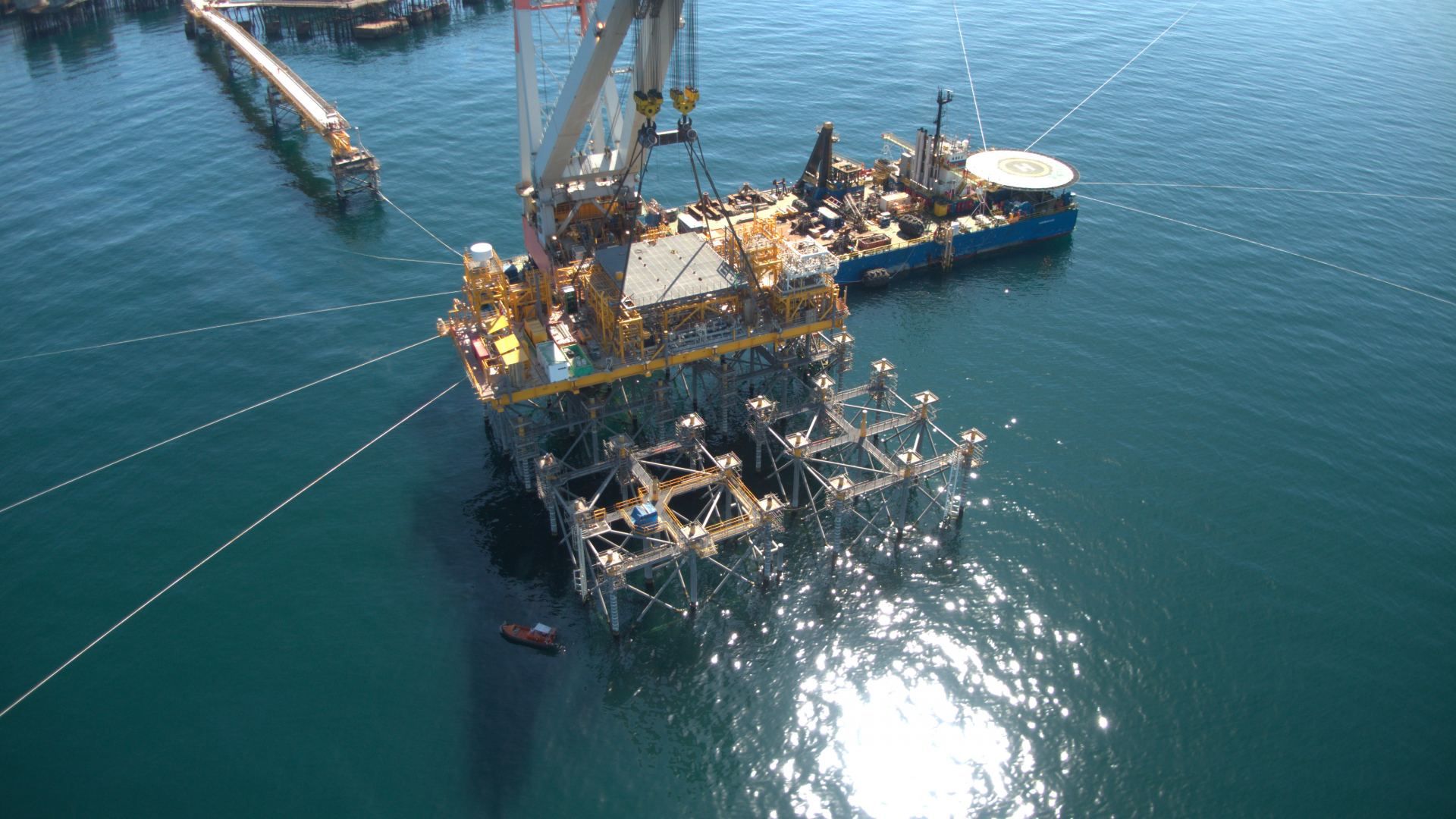 JOCAP completes offshore installation of Absheron EPS modules [PHOTO] - Gallery Image