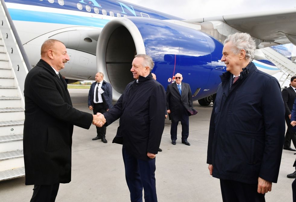 President Ilham Aliyev arrives in Saint Petersburg for working visit [PHOTO]