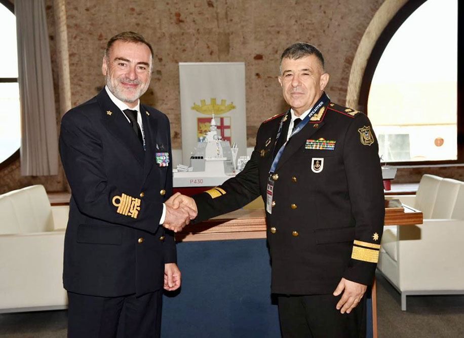 Azerbaijan, Italy discuss prospect military cooperation [PHOTO]