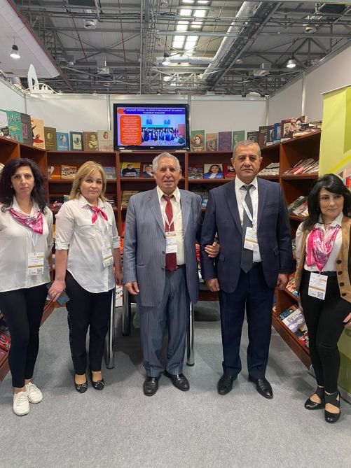 Jafar Jabbarli Republican Youth Library joins Baku Book Fair with over 200 books [PHOTO] - Gallery Image