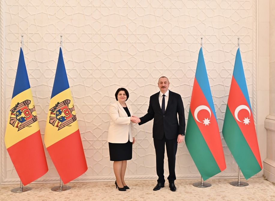 President Ilham Aliyev holds one-on-one meeting with Moldovan PM [UPDATE]