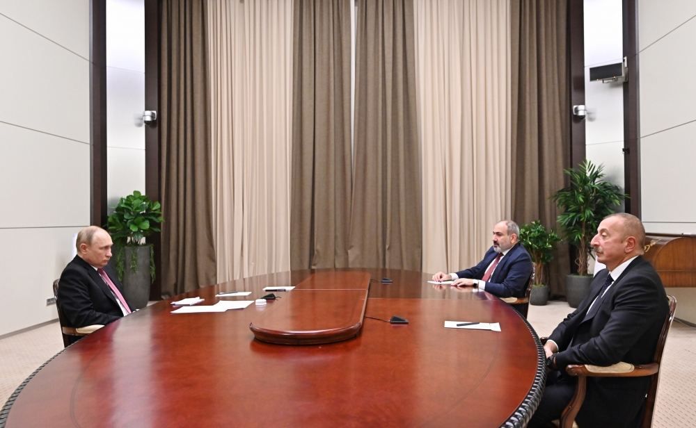Russia intends to offer Azerbaijan, Armenia to hold regular trilateral summit