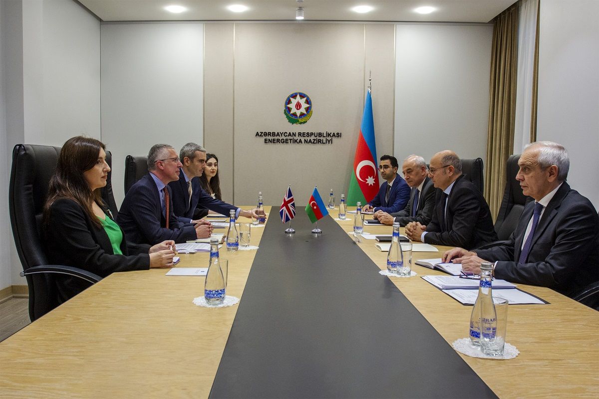 Azerbaijan, UK discuss cooperation with bp in green energy dev’t