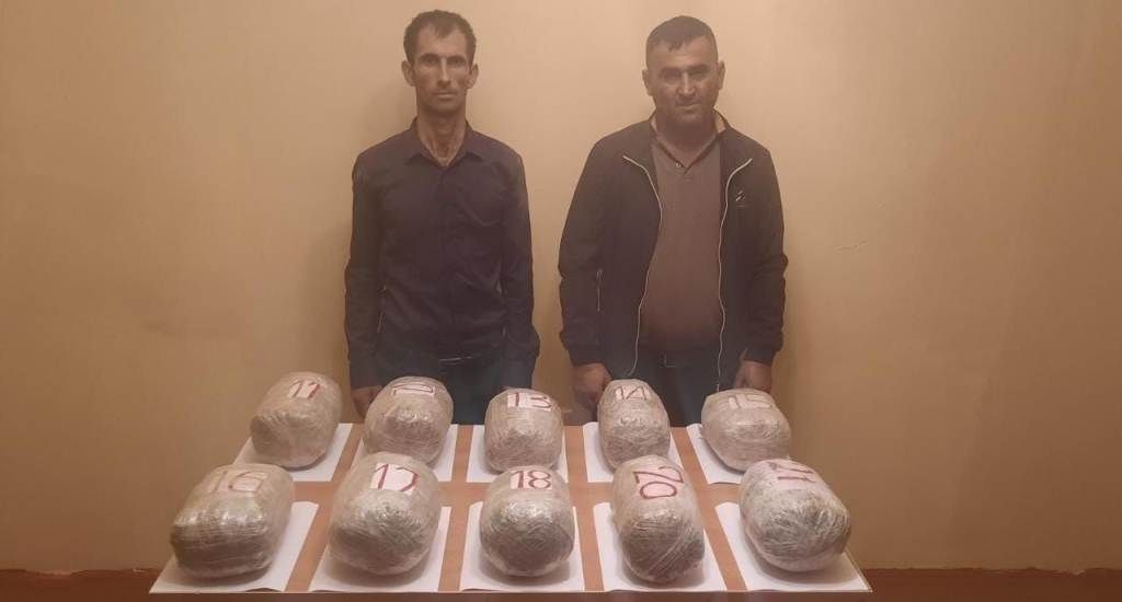 Border guards seize over 22 kg of drug on border with Iran [PHOTO] - Gallery Image