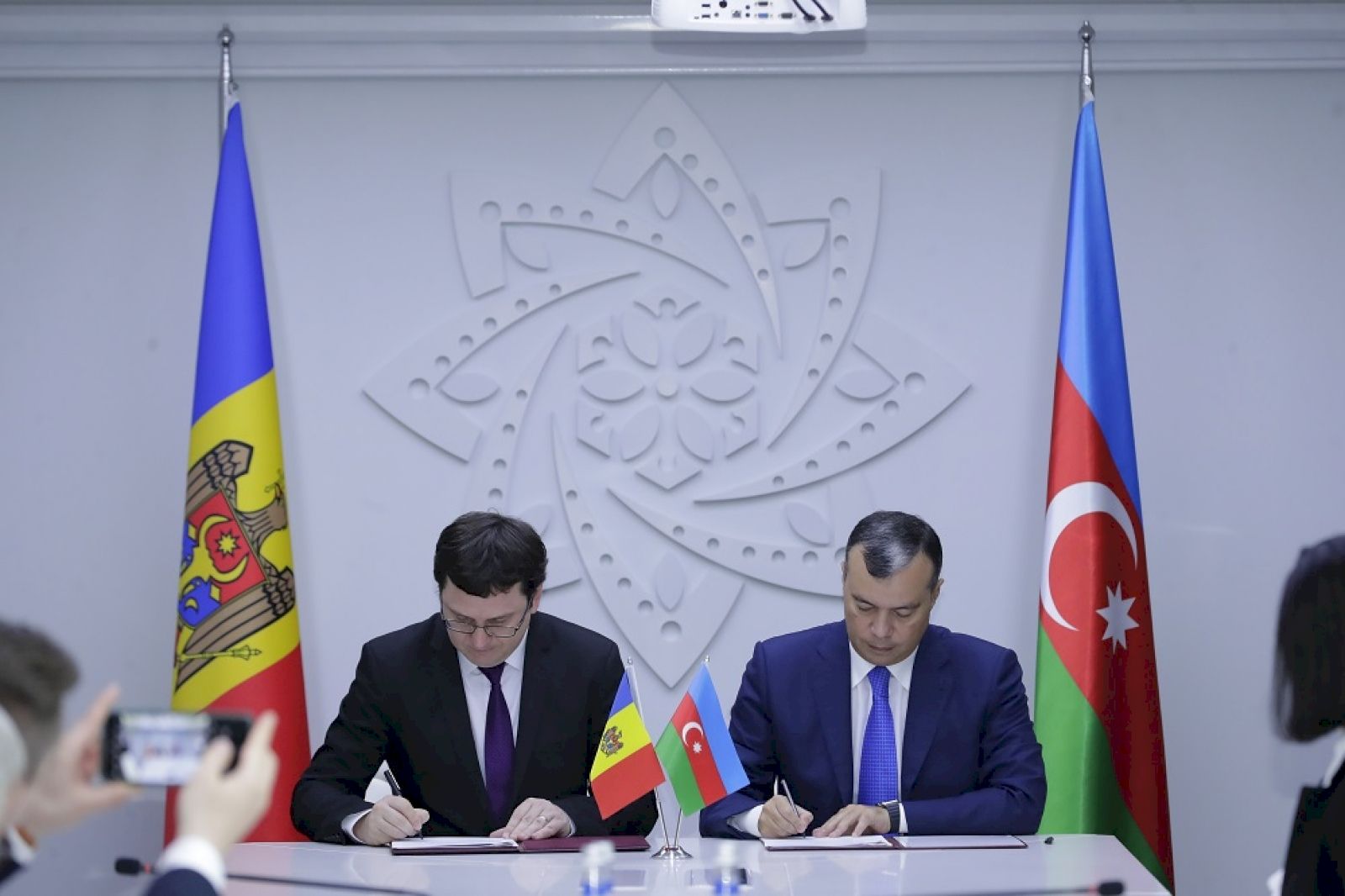 Azerbaijan, Moldova ink MoU on labor, employment, social protection co-op [PHOTO]