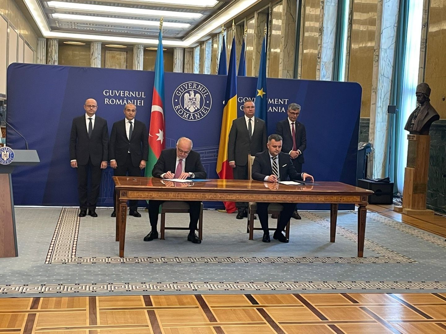 Azerbaijan’s SOCAR, Romania’s Romgaz ink MoU on cooperation [PHOTO]