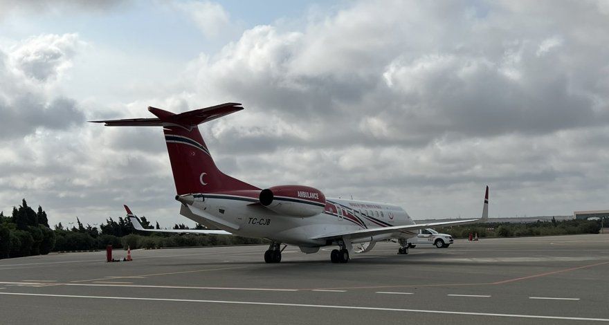 Turkiye's ex-premier flies back home after traffic accident in Azerbaijan [PHOTO]