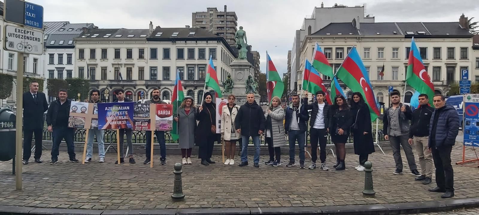 Azerbaijanis protest Armenian war crimes in Brussels [PHOTO]