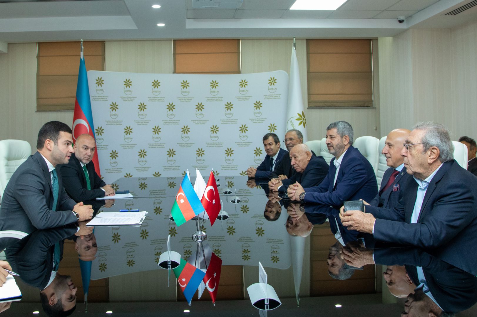 Azerbaijan, Turkiye discuss expanding business opportunities [PHOTO]