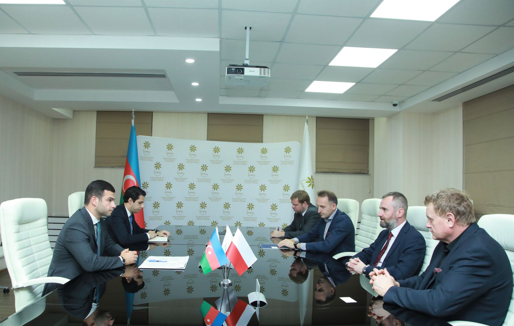 Baku, Warsaw mull dev't of cooperation between businesses [PHOTO]