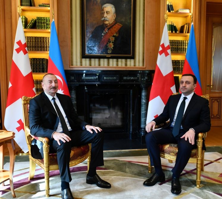 Azerbaijani president, Georgian premier start one-on-one meeting [PHOTO]