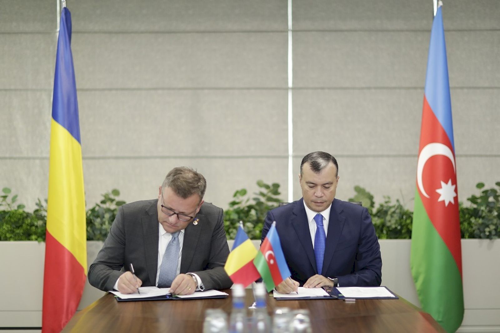 Azerbaidjanul și România semnează un plan de acțiune pentru cooperare în domeniul muncii și protecției sociale [PHOTO]