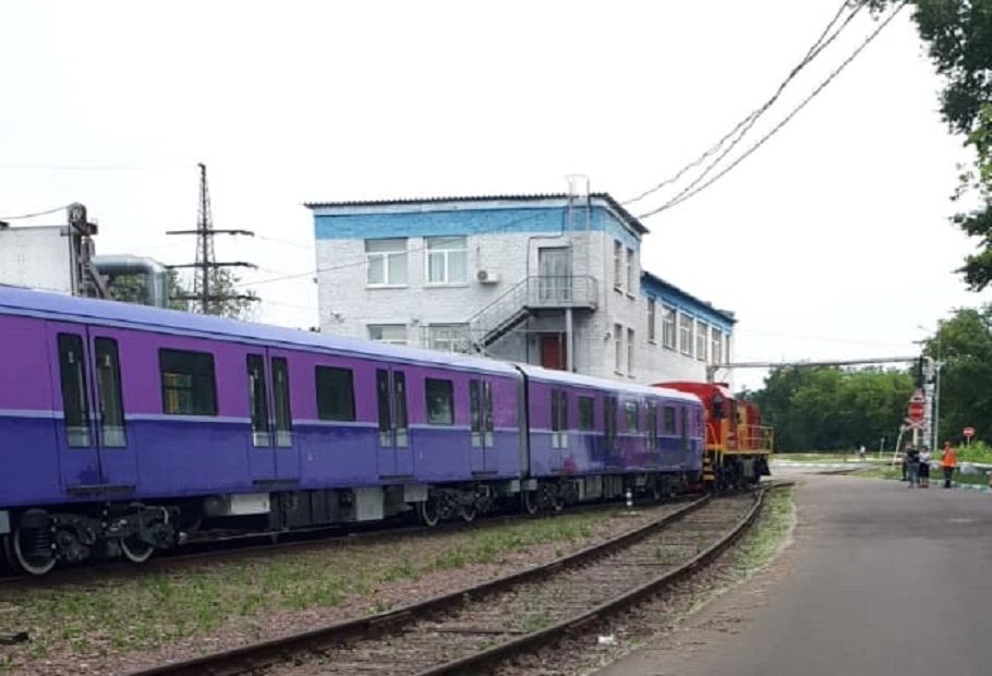 Baku Metro receives two more new railroad cars