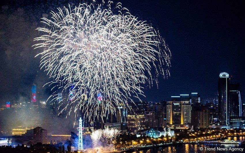 Festive concert and fireworks held in Baku on occasion of Victory Day [PHOTO/VIDEO]