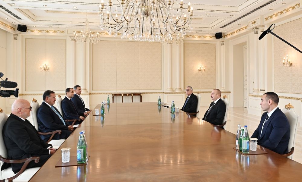 President Ilham Aliyev receives President of European Olympic Committees [PHOTO]