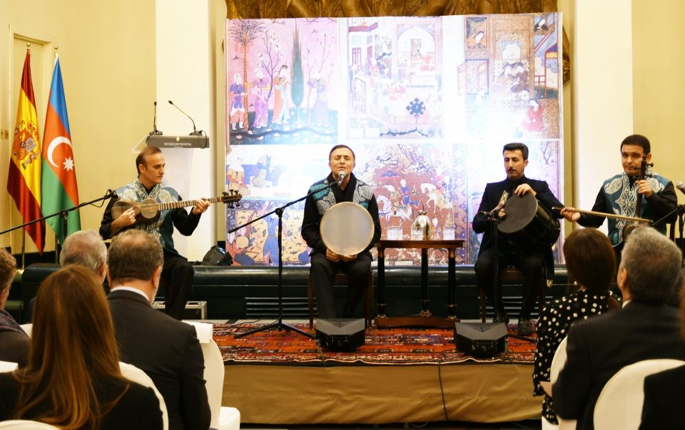 Splendid mugham music sounds in Spain [PHOTO]