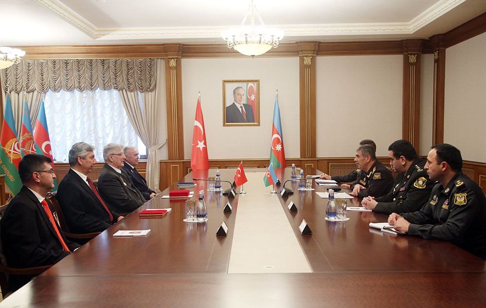 Azerbaijani defense minister meets with heads of Turkish military-oriented NGOs [PHOTO]