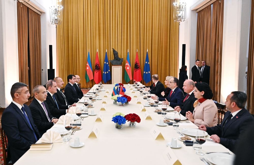 Azerbaijani, Albanian presidents hold expanded meeting during official lunch [VIDEO]