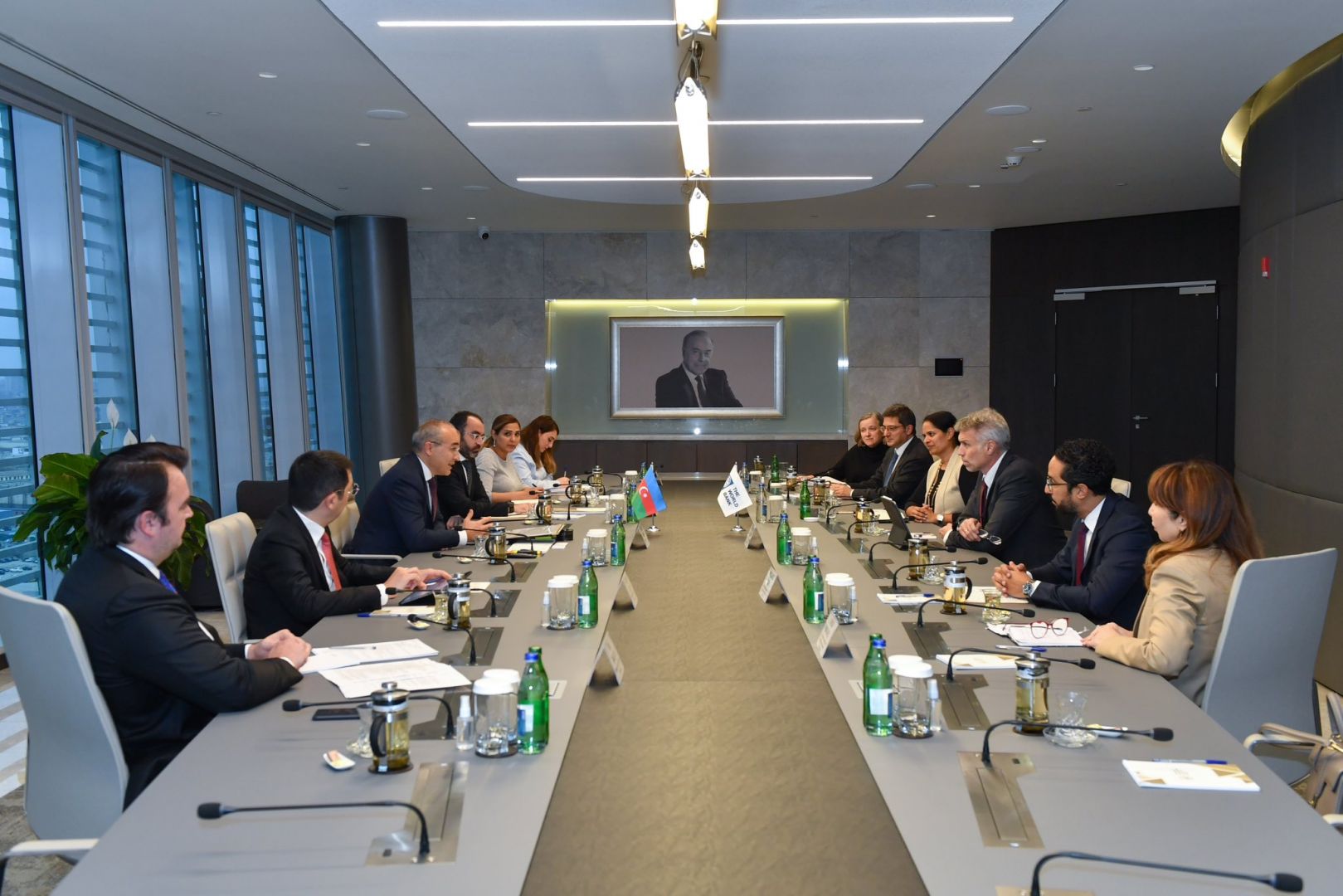 Azerbaijan, WB discuss new initiatives & prospects of co-op [PHOTO]