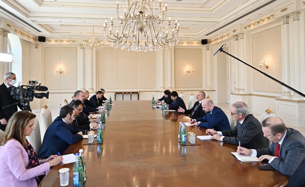 President Ilham Aliyev receives delegation led by special envoy of EU for Eastern Partnership [UPDATE]