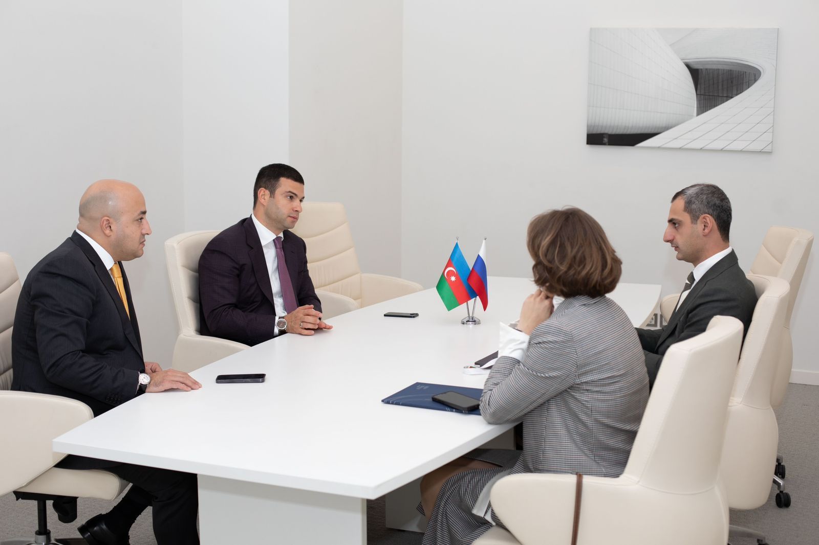 Azerbaijan, Russia discuss prospects of SMBs relations dev’t