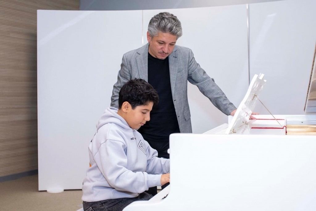 Pianist Shahin Novrasli reveals secrets of high performing skills [PHOTO] - Gallery Image