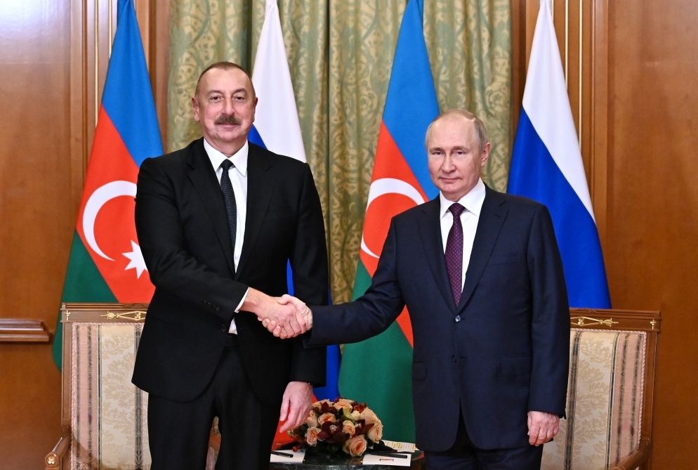 Azerbaijani, Russian leaders review implementation of deals, mull energy cooperation