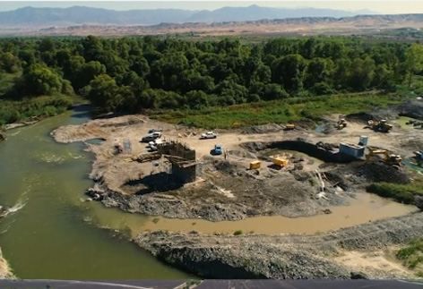 Azerbaijan continues construction of largest railway bridge on Hakari river [VIDEO]