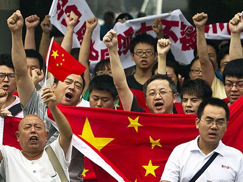 China protests spread, reports of clashes with police in Shanghai