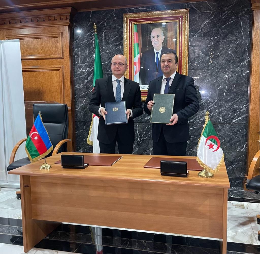 Azerbaijan, Algeria ink accord on oil & gas cooperation [PHOTO]