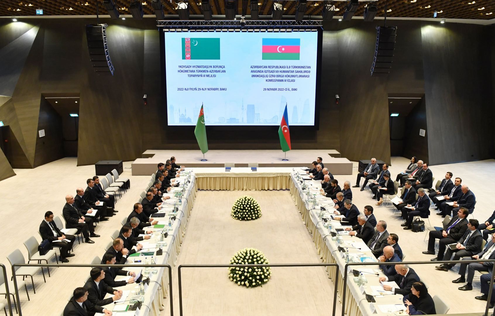 Azerbaijan, Turkmenistan talk boosting co-op in various spheres [PHOTO]