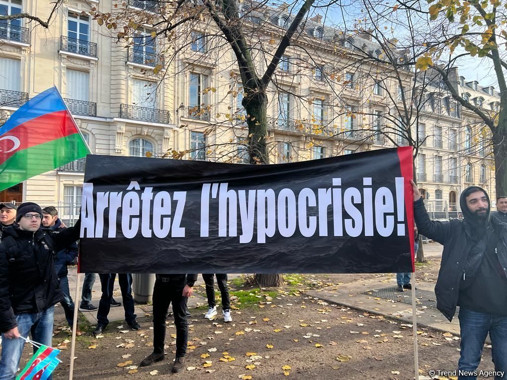 Azerbaijanis picket French National Assembly over resolution [PHOTO/VIDEO] - Gallery Image