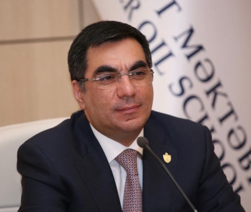 President Ilham Aliyev awards rector of Baku Higher Oil School