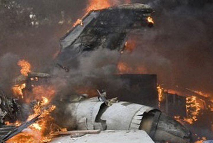 Beechcraft B55 light aircraft crashes in Armenia