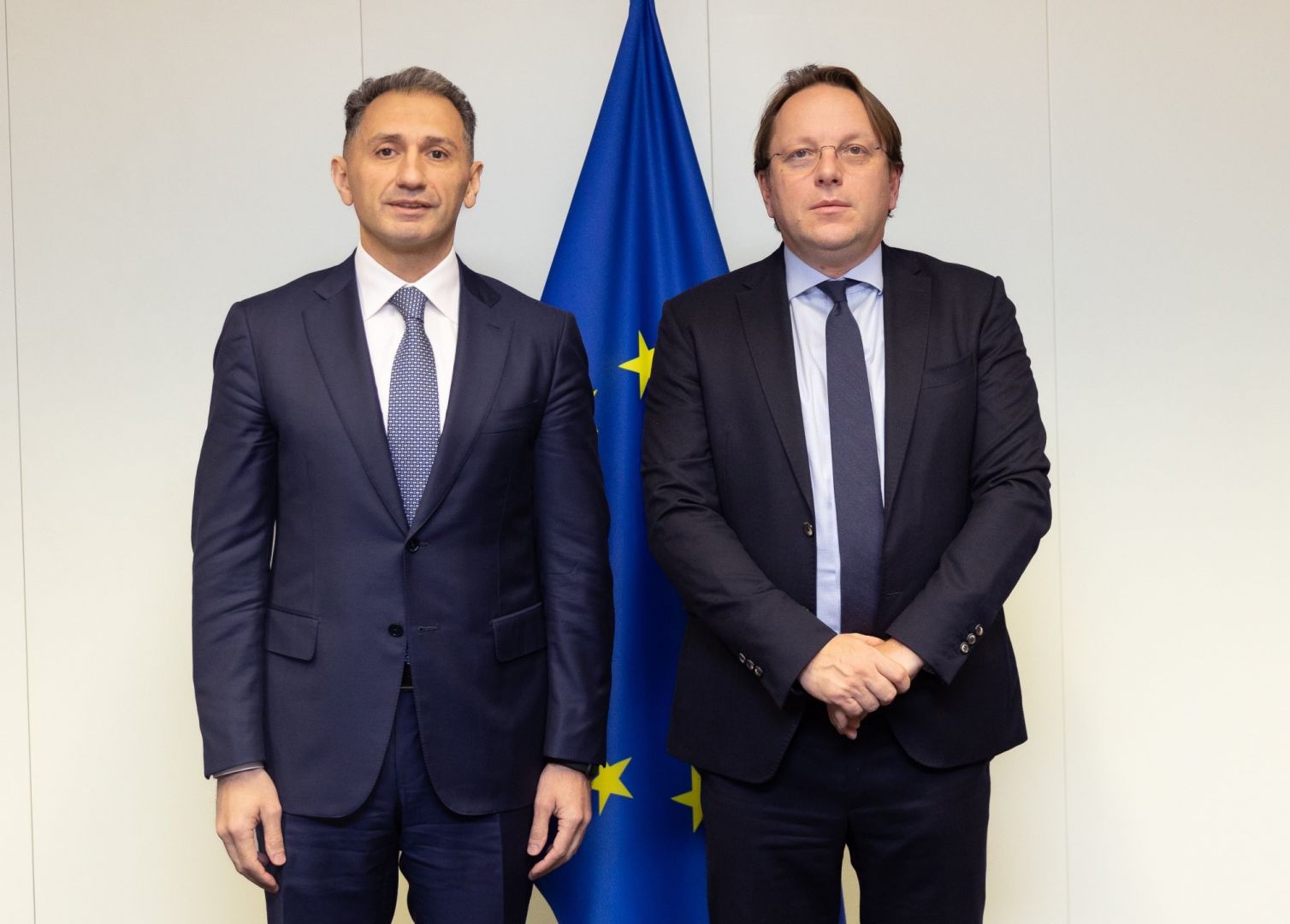 Azerbaijan discusses ICT & cybersecurity co-op with European Commissioner for Enlargement